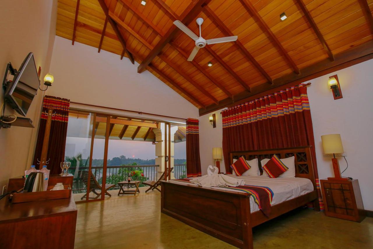Diya Dahara Lake Resort Yala Kültér fotó