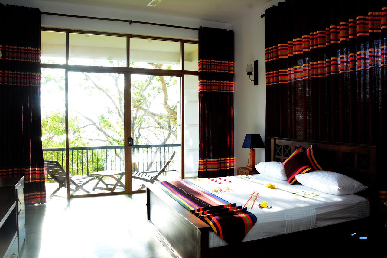 Diya Dahara Lake Resort Yala Kültér fotó