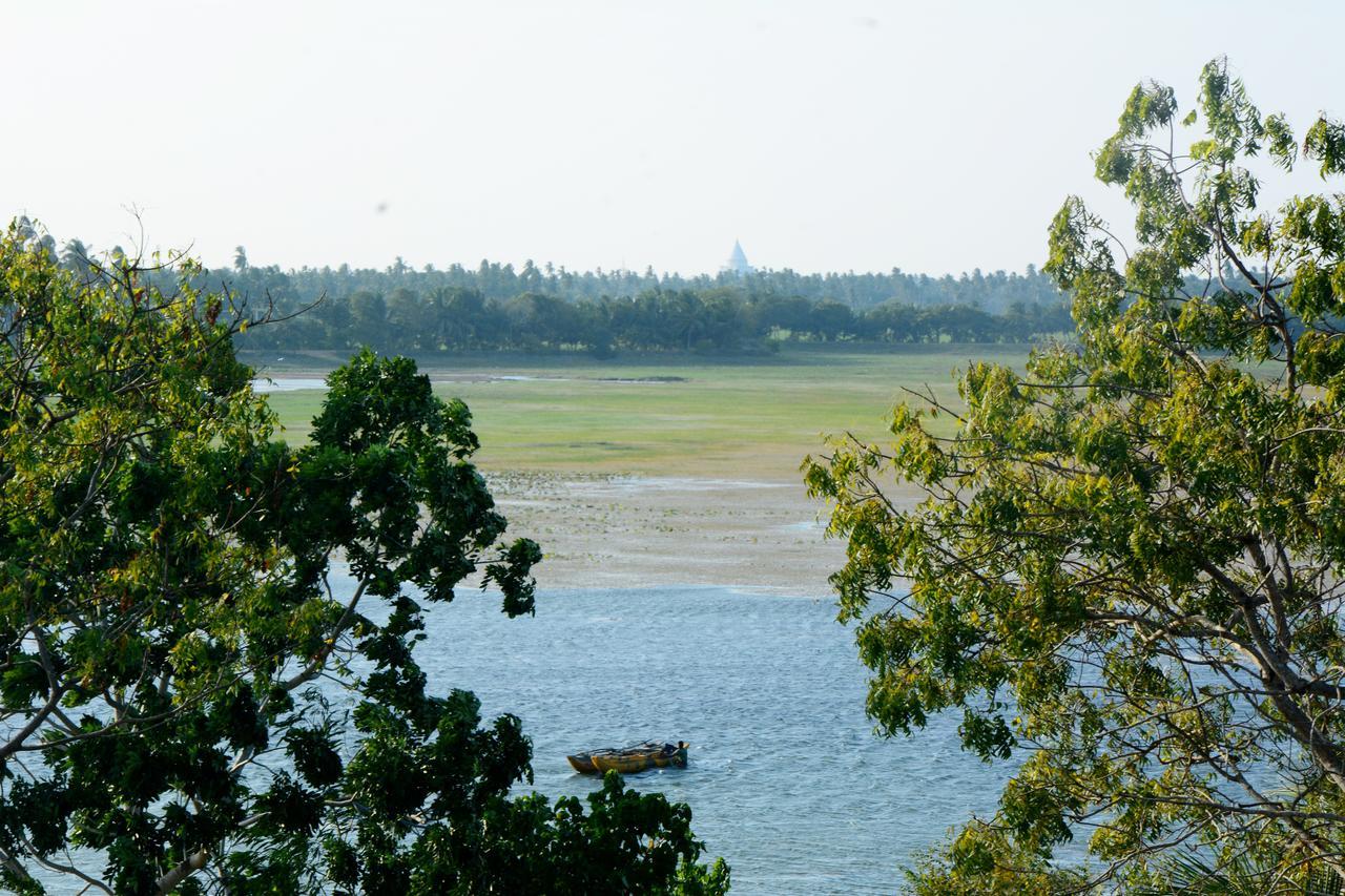 Diya Dahara Lake Resort Yala Kültér fotó
