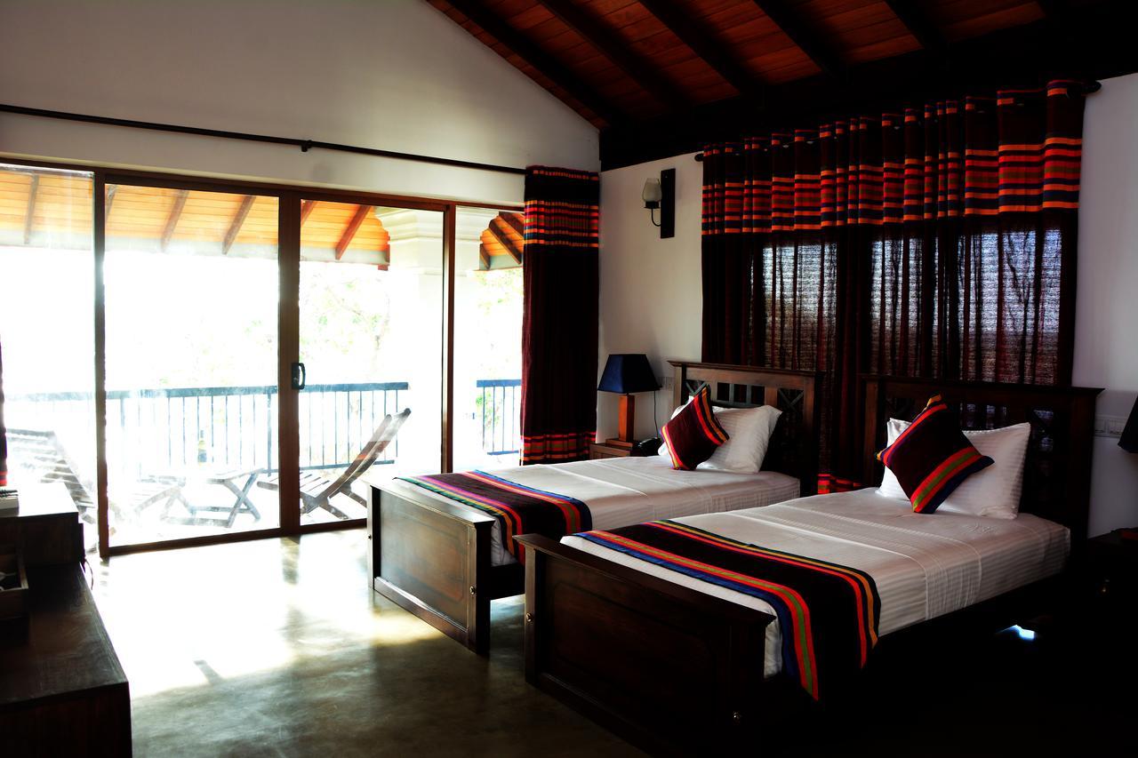 Diya Dahara Lake Resort Yala Kültér fotó