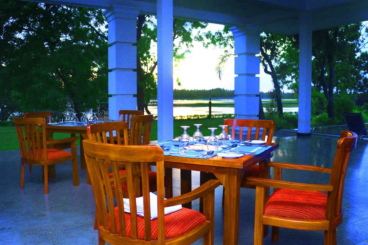 Diya Dahara Lake Resort Yala Kültér fotó