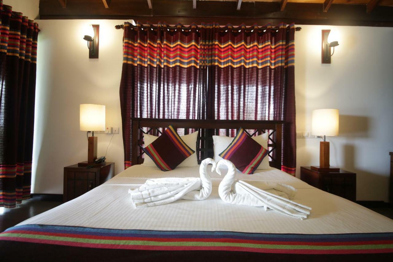 Diya Dahara Lake Resort Yala Kültér fotó