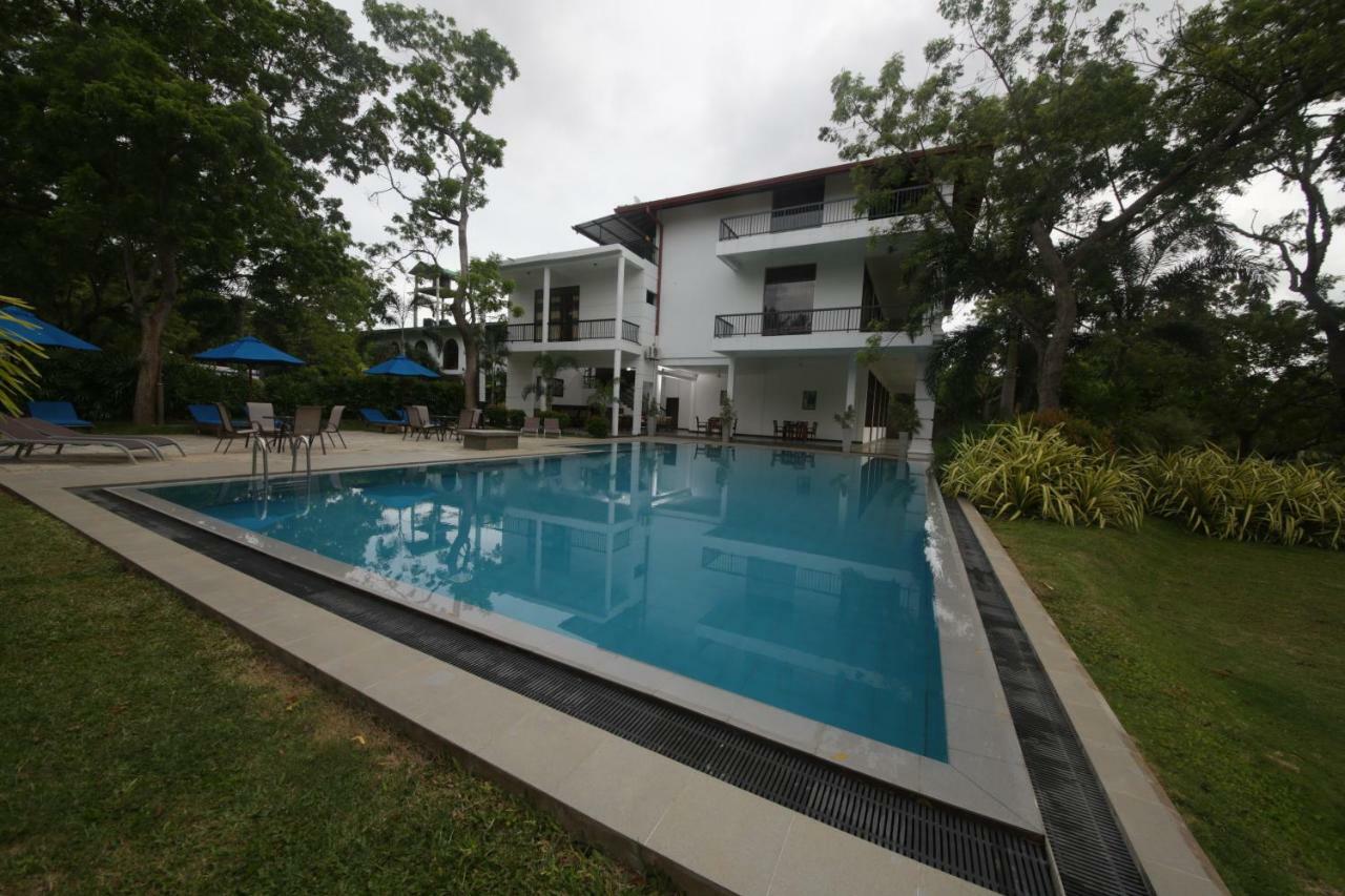 Diya Dahara Lake Resort Yala Kültér fotó